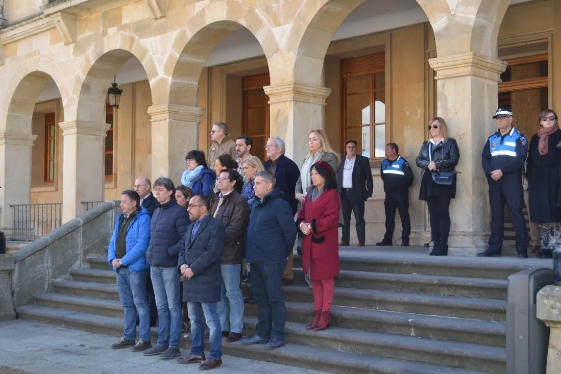 Foto 2 - El Ayuntamiento licita 900.000 &euro; para asfaltado y aceras