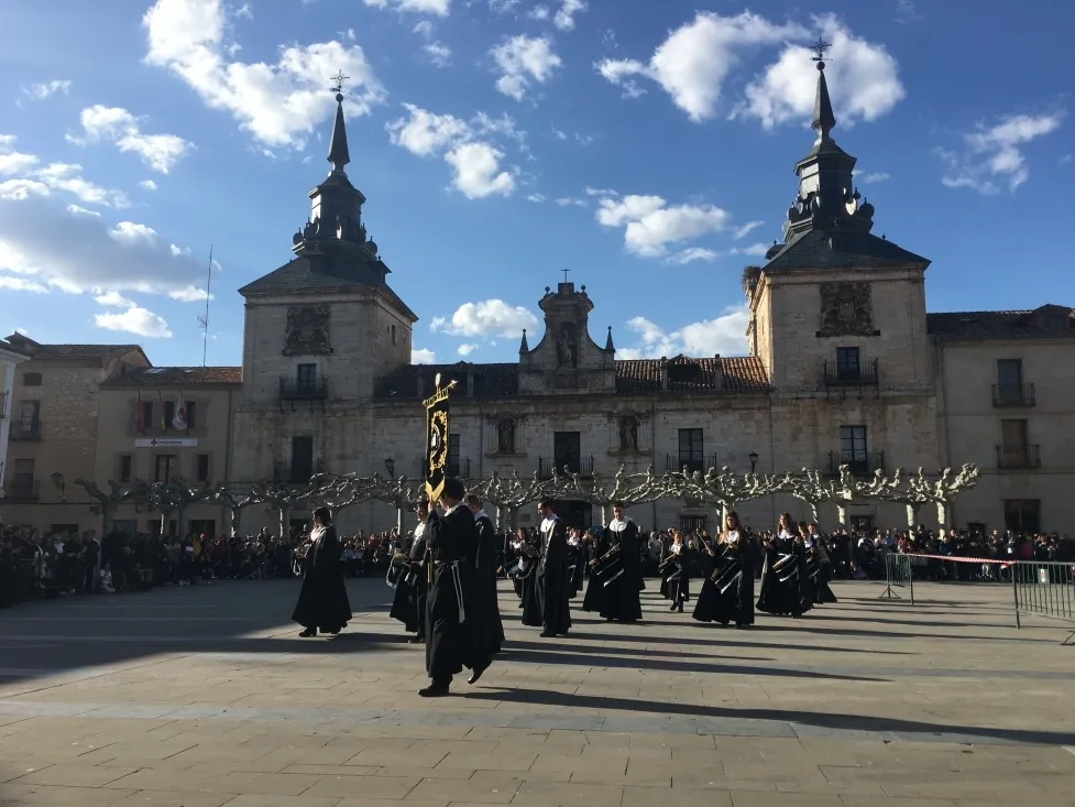 El Burgo celebra su I Exaltación de la corneta y el tambor. 