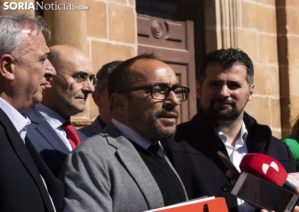 El PSOE presenta sus listas en los Juzgado de Soria. /Jasmín Malvesado