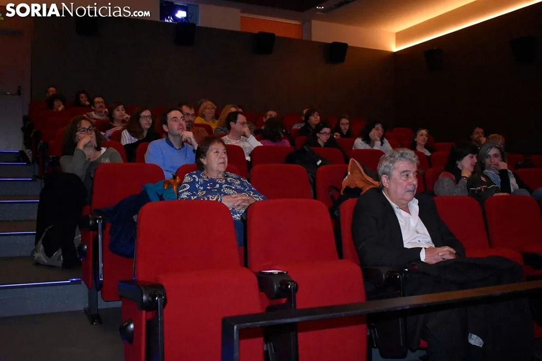 Coloquio de la II Muestra Itinerante de Cine 'Mujer y Cine PNR'.
