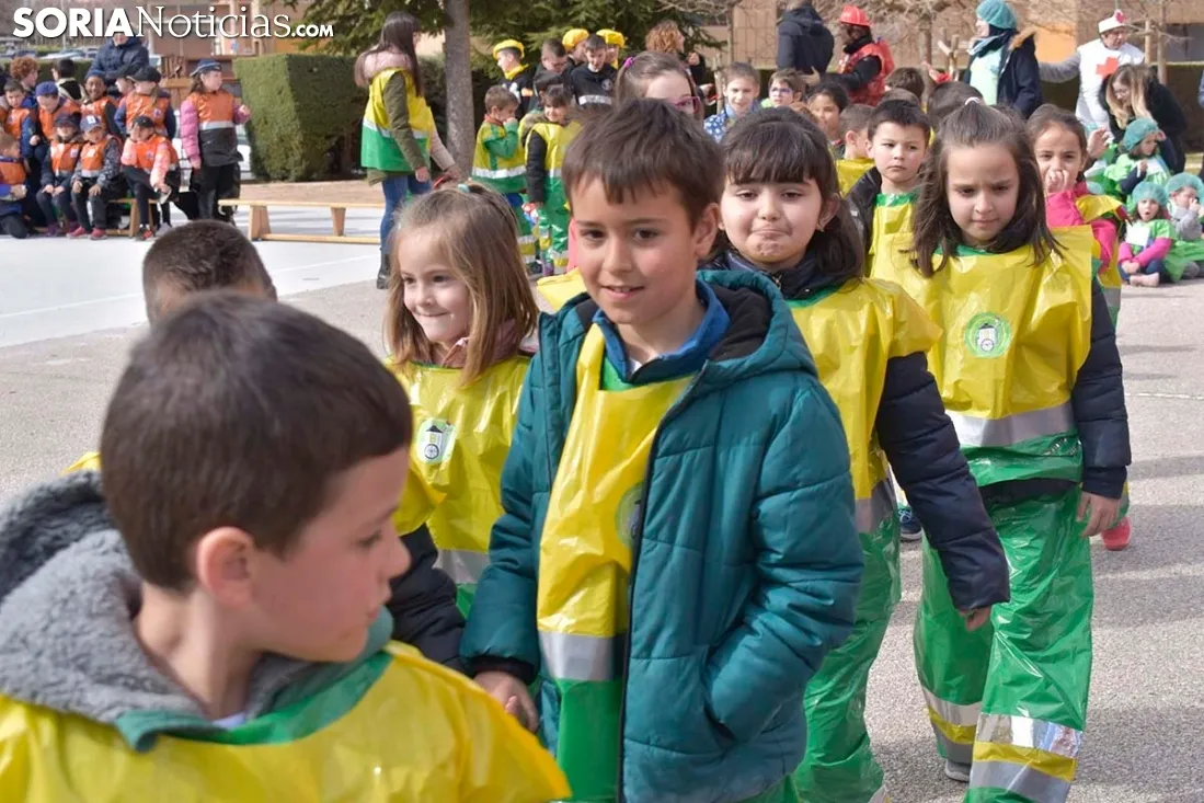 El CEIP Fuente del Rey celebra el Martes de Carnaval. 