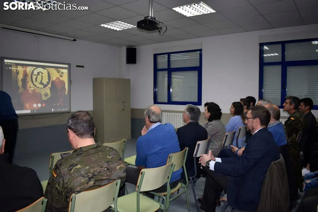 El IES Castilla conecta por videoconferencia con la Antártida