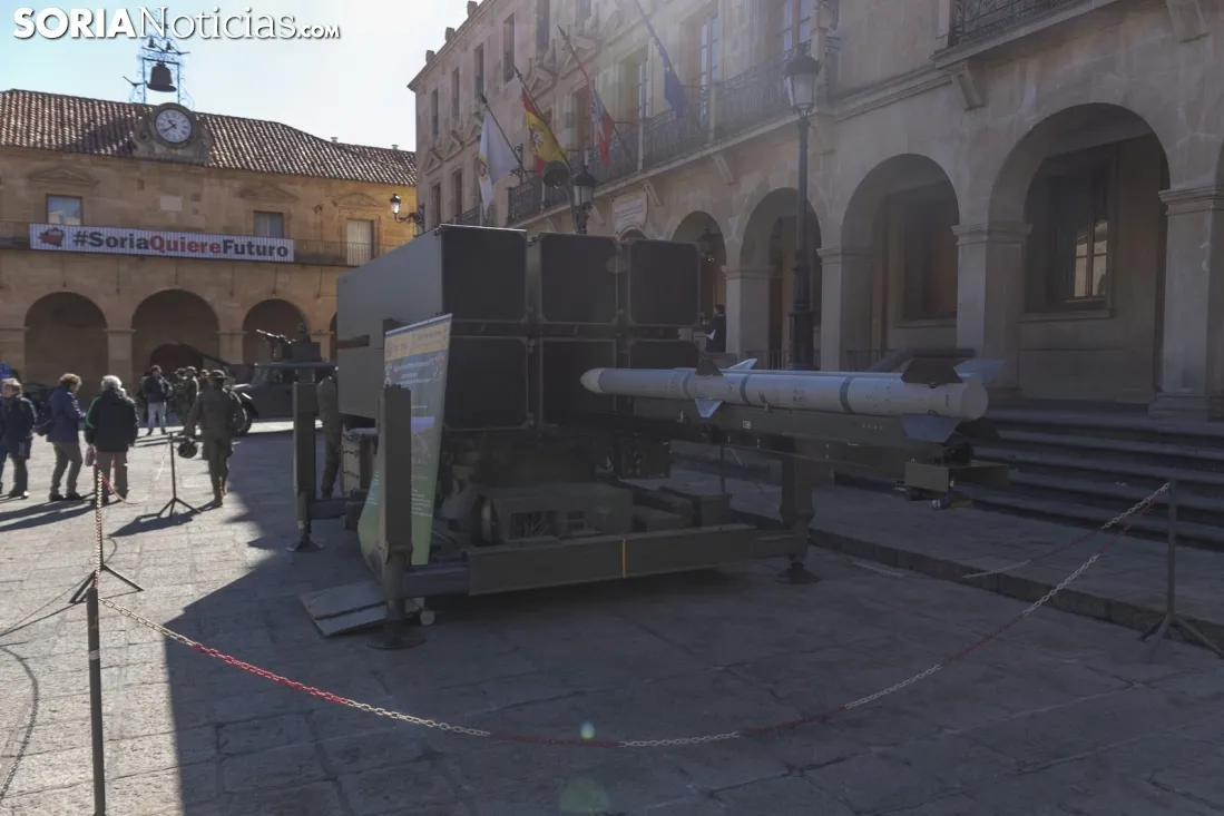 El ejercito toma la Plaza Mayor. Jasmín Malvesado