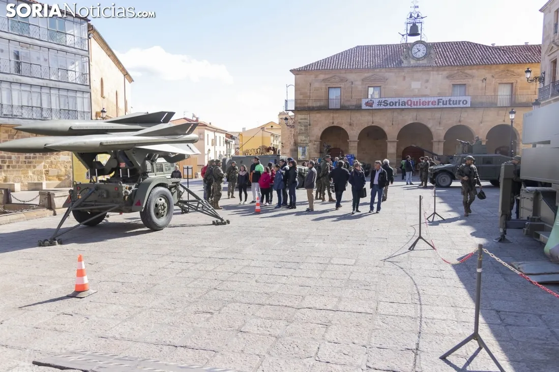 El ejercito toma la Plaza Mayor. Jasmín Malvesado
