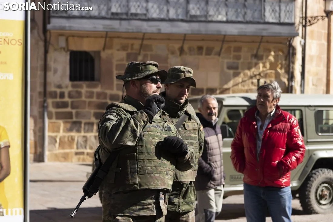 El ejercito toma la Plaza Mayor. Jasmín Malvesado