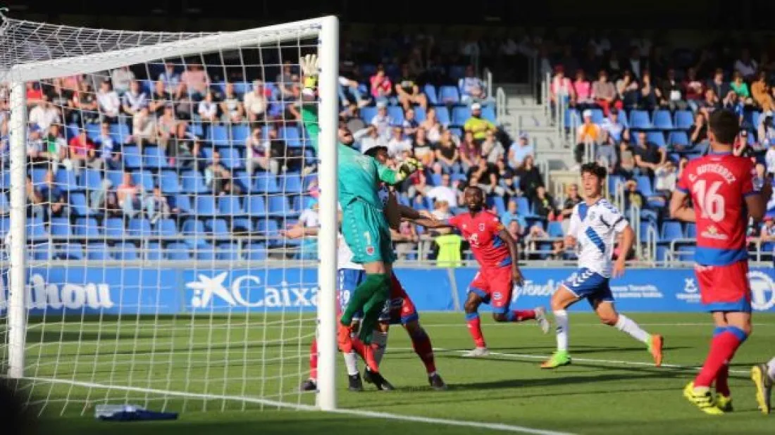 Foto 2 - En directo: El Numancia logra un merecido empate ante el Tenerife (1-1)