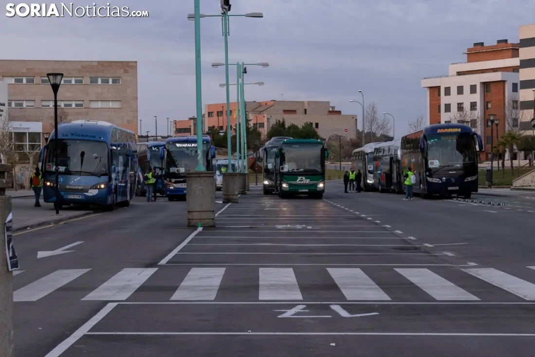 Foto 9 - Fotos: Los autobuses sorianos y el tren ya van camino a Madrid 
