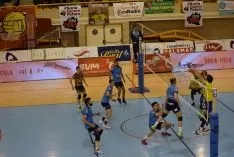 Foto 6 - El R&iacute;o Duero logra dos puntos important&iacute;simos en un encuentro &eacute;pico ante el Vecindario (3-2)