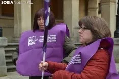 UGT y CCOO se concentran por la igualdad efectiva. 