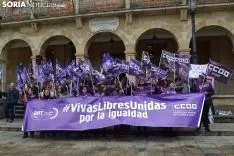 UGT y CCOO se concentran por la igualdad efectiva. 
