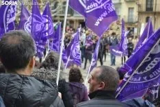 UGT y CCOO se concentran por la igualdad efectiva. 