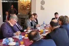 Foto 5 - Tudanca promete &ldquo;m&aacute;s medidas y m&aacute;s financiaci&oacute;n&rdquo; y &ldquo;menos fotos&rdquo; contra la despoblaci&oacute;n