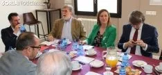 Foto 4 - Tudanca promete &ldquo;m&aacute;s medidas y m&aacute;s financiaci&oacute;n&rdquo; y &ldquo;menos fotos&rdquo; contra la despoblaci&oacute;n