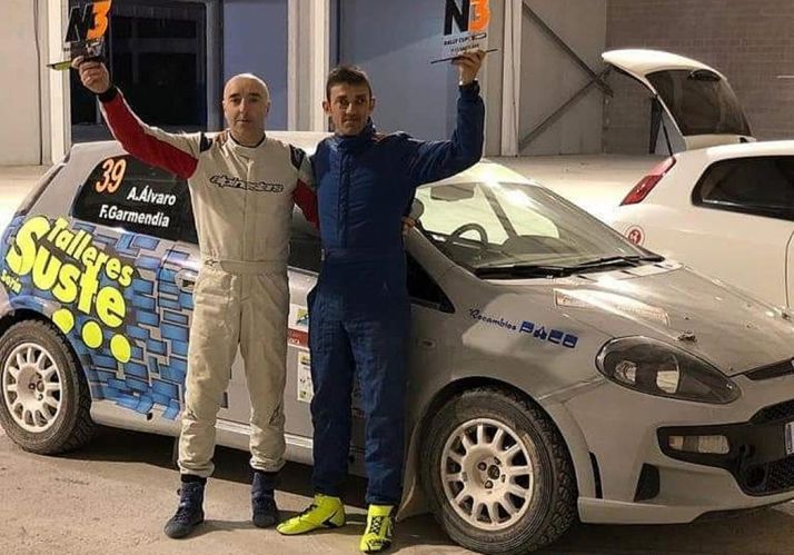 Álvaro (izda.) y Garmendia tras el triunfo. 