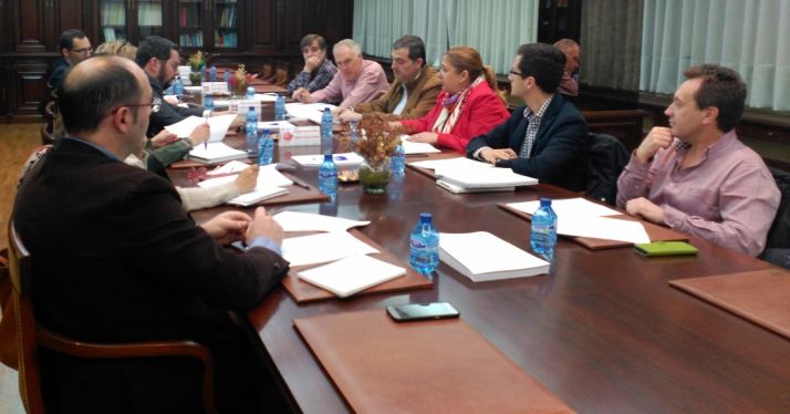 Imagen de la reunión con responsables del PP en la provincia. /CC