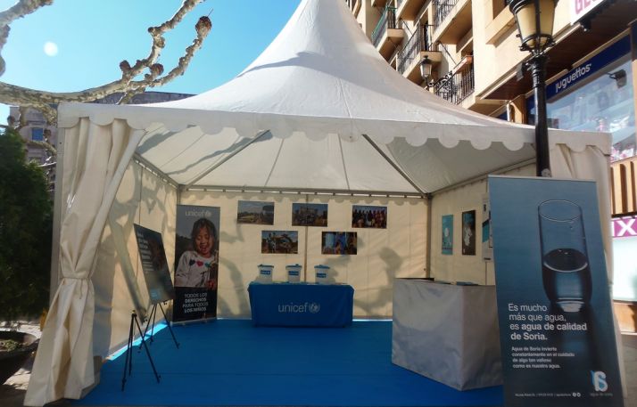La carpa de Agua de Soria este viernes en la plaza de San Esteban. /AdS