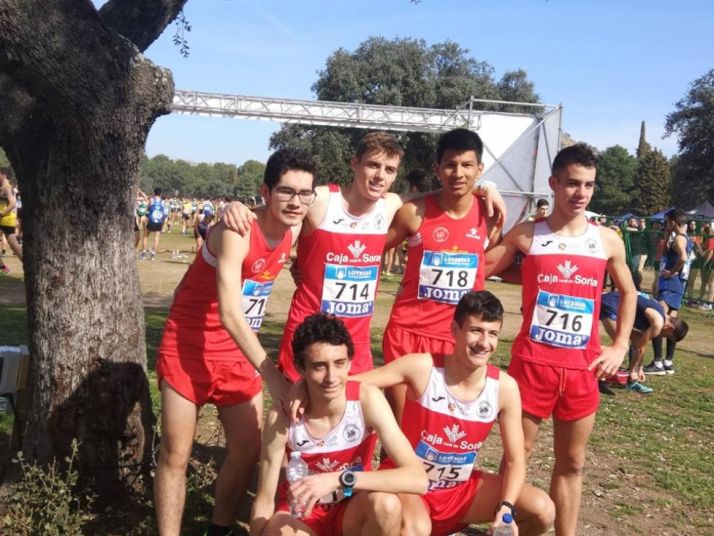 Expedición del Club Atletismo de Soria en Linares (Jaén) durante el Nacional de Clubes. 