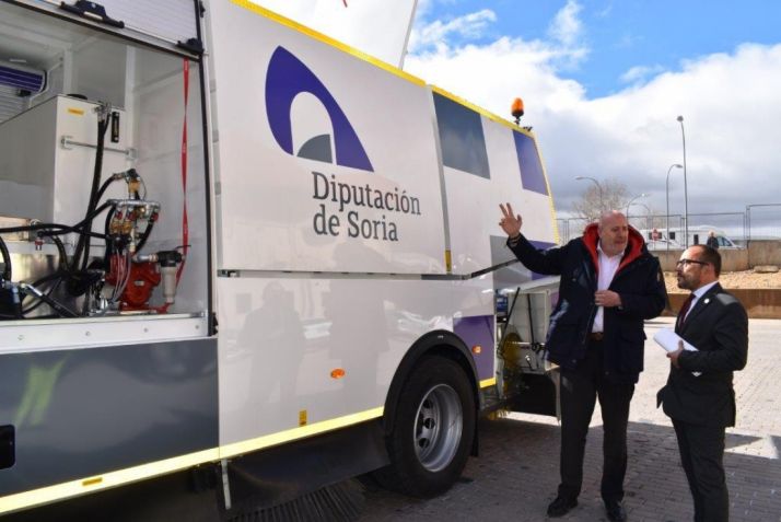 Nuevo camión barredor de la Diputación de Soria.