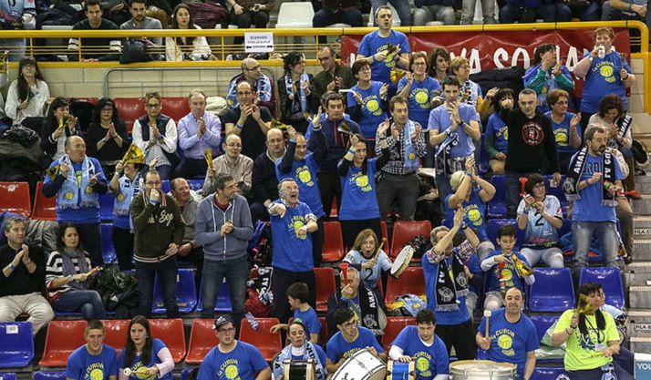 La Curva Soriana anima a acudir de azul al partido del voley del sábado