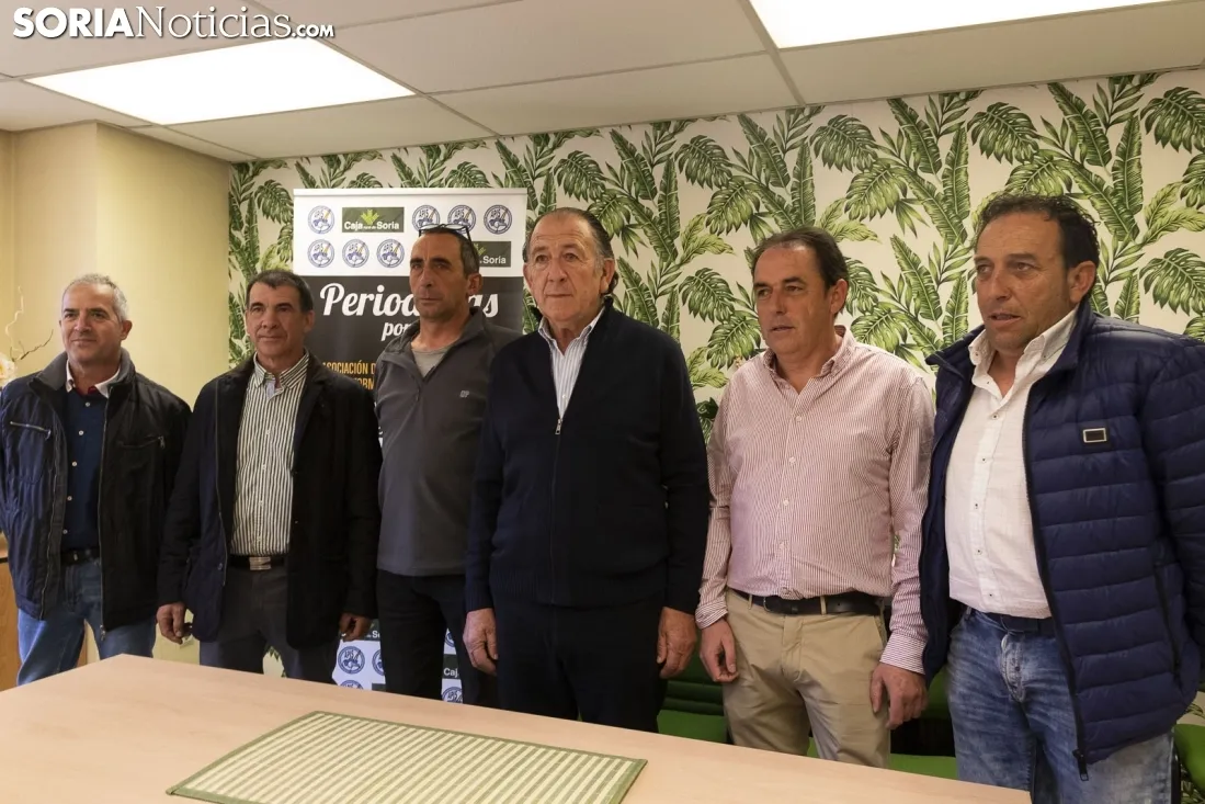 Un alcalde soriano ira en burra a la manifestación contra la despoblación. Jasmín Malvesado