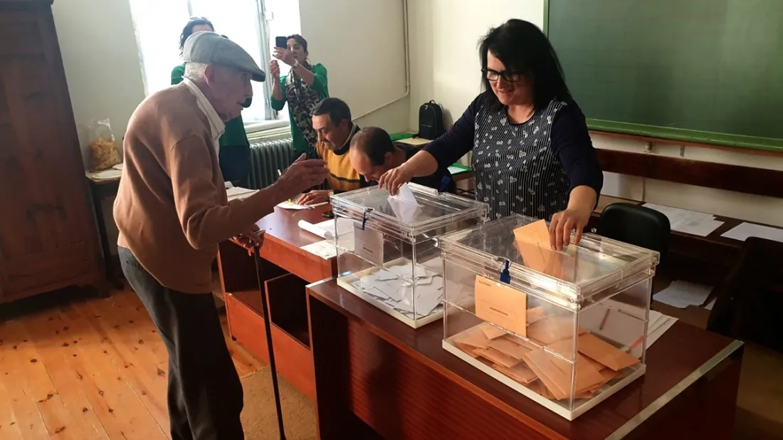 Gabriel de Diego, con su voto en Renieblas. 