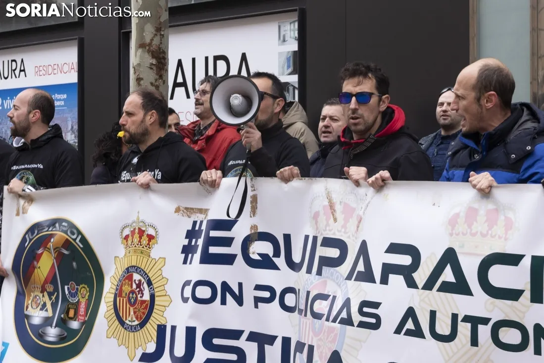 Concentración de Jusapol este jueves. /Jasmín Malvesado