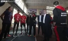 Una imagen del ministro en las instalaciones deportivas. /SN