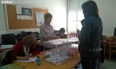 Una mesa electoral en Duruelo. /SN