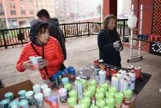 Foto 8 - 2.500 latas para elaborar un mural en el Centro C&iacute;vico B&eacute;cquer