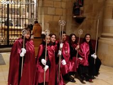 Foto 21 - Fotos y v&iacute;deos: La lluvia obliga a Las Ca&iacute;das a celebrar su V&iacute;a Crucis en San Pedro