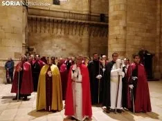 Foto 15 - Fotos y v&iacute;deos: La lluvia obliga a Las Ca&iacute;das a celebrar su V&iacute;a Crucis en San Pedro