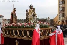 Viernes Santo en Soria. Procesión del Santo Entierro de Cristo. SN