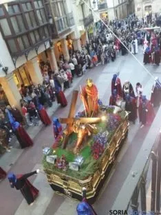 Foto 3 - Procesiones del V&iacute;a Crucis de las Ca&iacute;das de Jes&uacute;s y del Silencio de la Virgen de la Soledad, en Soria este Jueves Santo
