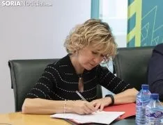 Firma de convenios entre Caja Rural y La Cámara. /Jasmín Malvesado