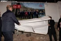 Pegada de carteles. /Jasmín Malvesado