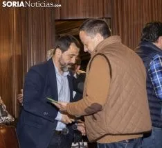 Sonrisas en el consistorio soriano tras el 28A. /Jasmín Malvesado
