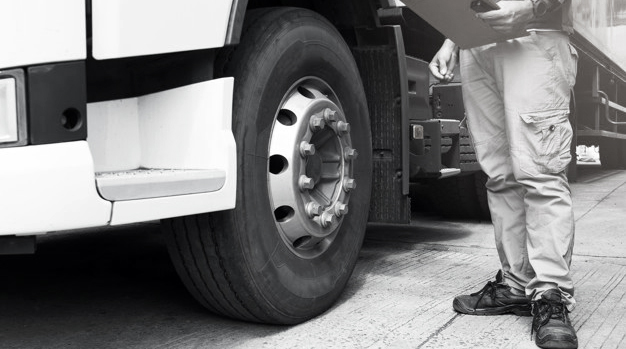 Cerrada a camiones la N-122 en Fuensaúco