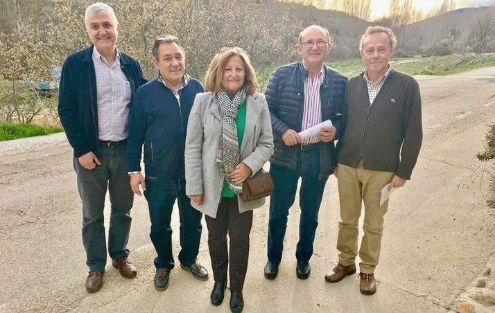 Candidatos de Cs y representantes de Asfoso este martes en Yanguas. 