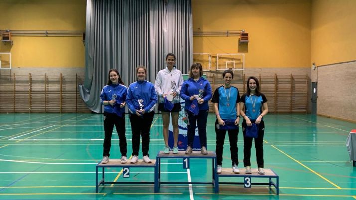 El pabellón polideportivo Fuente del Rey acogió durante la jornada del sábado el Campeonato Absoluto de Castilla y León de bádminton.