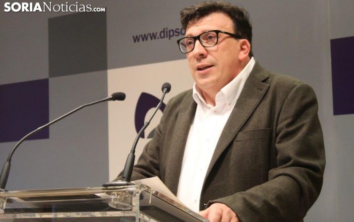 El diputado Cedazo en la rueda de prensa