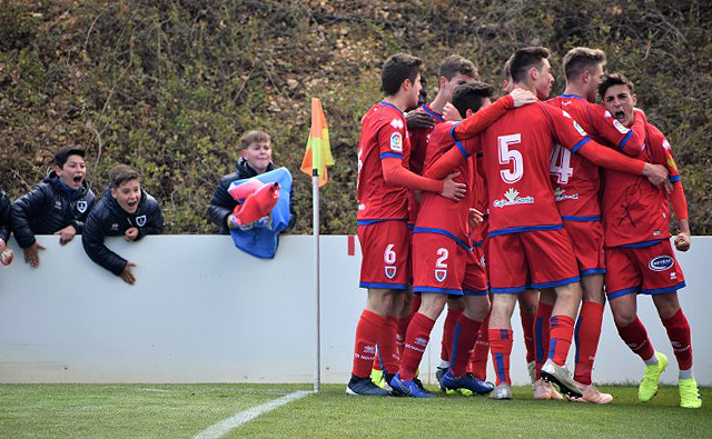 Jugadores del Juvenil celebran un tanto. /CDN