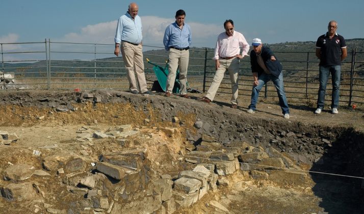 Excavaciones en el yacimiento de Los Casares, en Tierras Altas. 