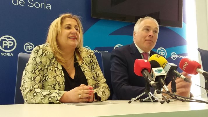 Muñoz y De Gregorio este lunes en rueda de prensa. 