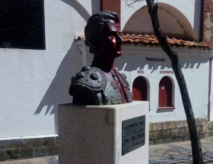 Ataque vandálico al busto de Palomar en Soria