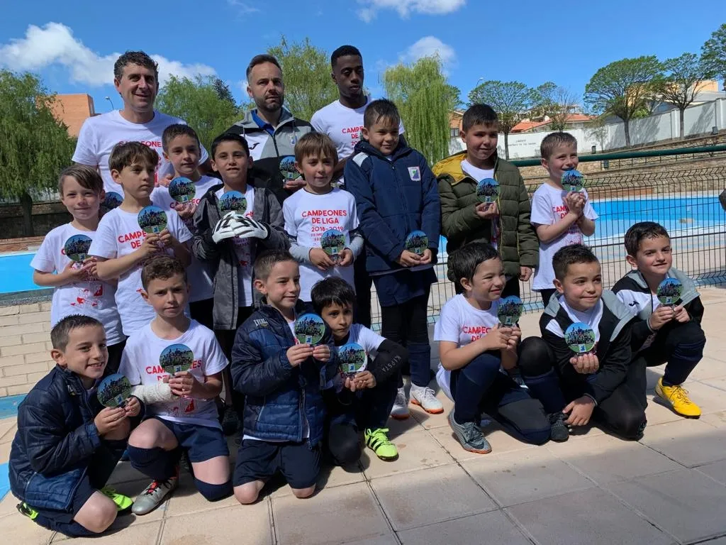 La SD Almazán Prebenjamín, campeona de la 1r división Provincial de Prebenjamines. SD Almazán