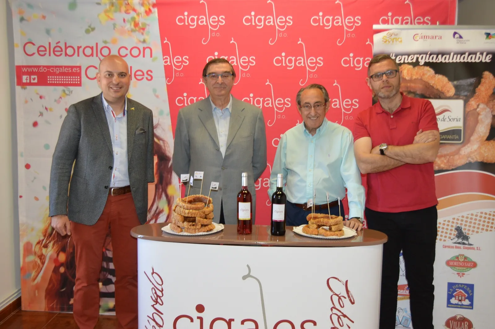 Foto 2 - El Torrezno de Soria ampl&iacute;a fronteras con su hermanamiento con el vino Cigales