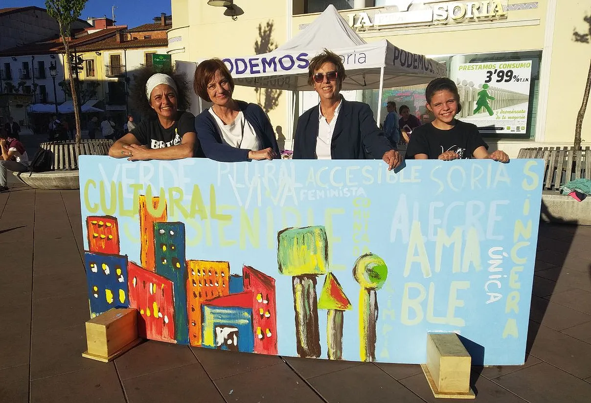 El mural elaborado este jueves en Mariano Granados. /PS