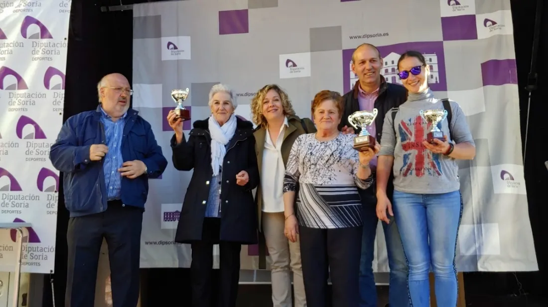 Foto 11 - Duruelo de la Sierra se lo pasa pipa en el Campeonato Provincial de Juegos Populares