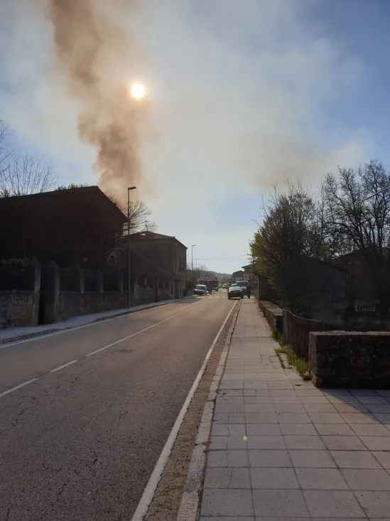 Foto del humo negro