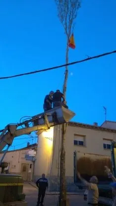 Foto 8 - &iexcl;Arriba el mayo! Fotos y cr&oacute;nica: Quintanilla de Tres Barrios